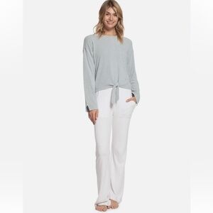 NWOT Barefoot Dreams Cozy Chic Top